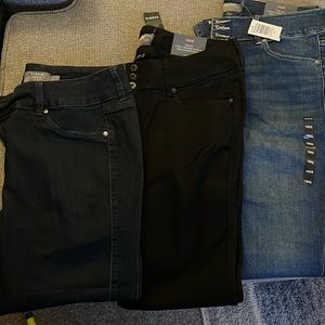 Torrid jeans (3 pairs)